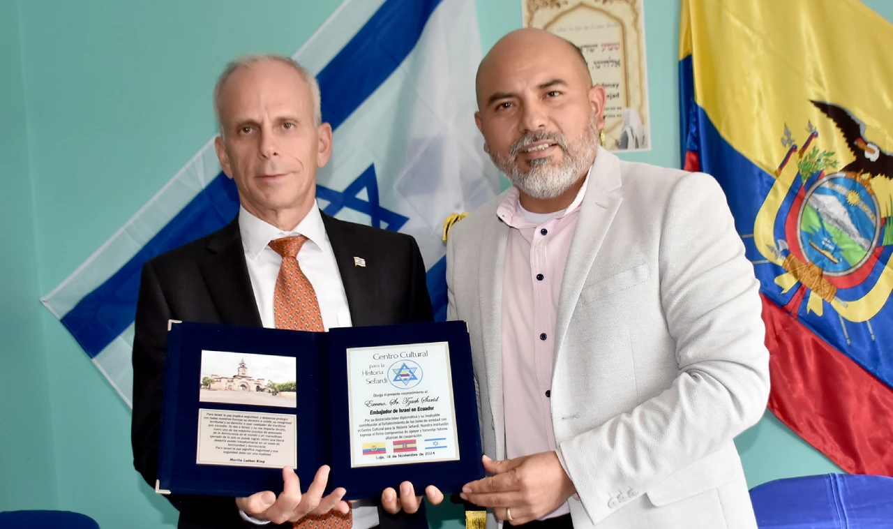 Visita del embajador al CEHISEF